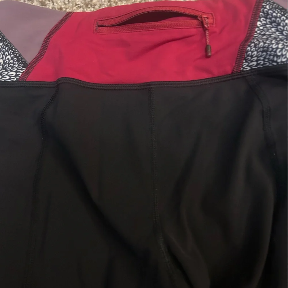 Lululemon Swift Speed High-Rise Leggings- Black/ Red/Grey Size 6 Activewear